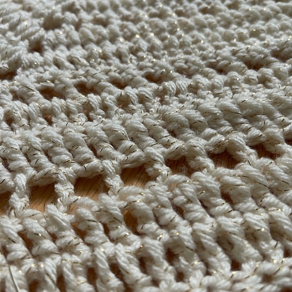 New,hand crochet, summer shawl - Picture 7 of 11